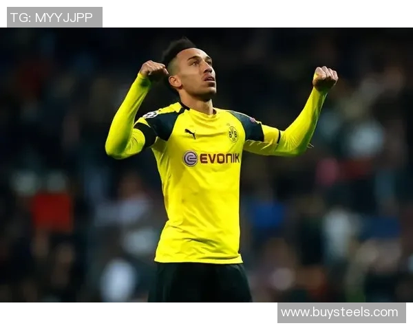 国外足球明星的日常生活揭秘：训练饮食休闲与家庭时光的真实面貌