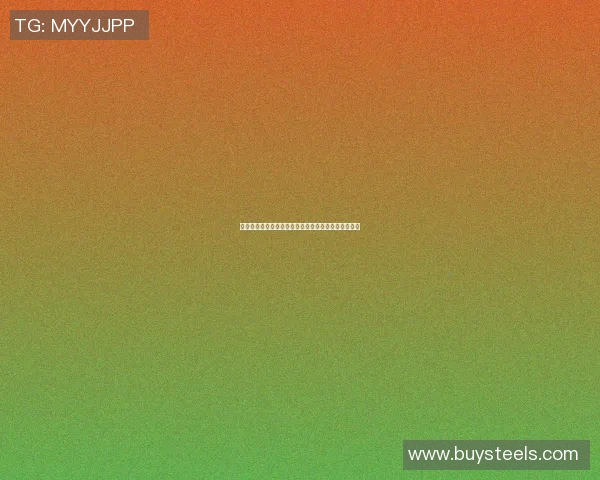 足球明星技艺超群一脚踢爆足球引发全场惊叹瞬间回顾